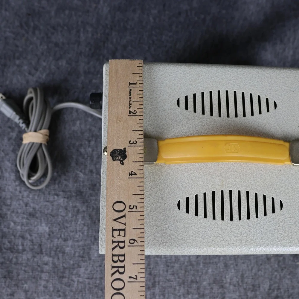 Lotte LTC-2000U Step Up Power Transformer 110V To 220V Type A C Outlet Gray